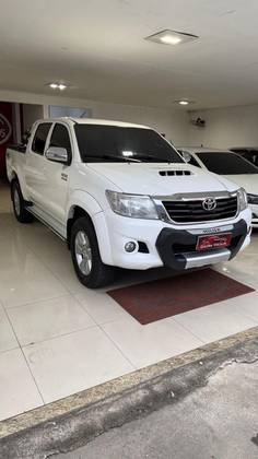 TOYOTA HILUX 3.0 SRV 4X4 CD 16V TURBO INTERCOOLER DIESEL 4P MANUAL